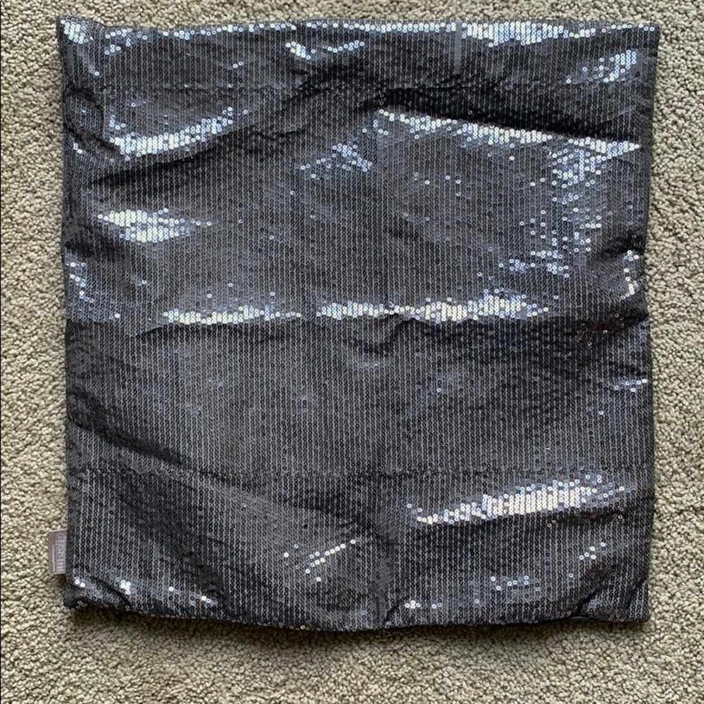 Silver sequin 18x18” pillow case